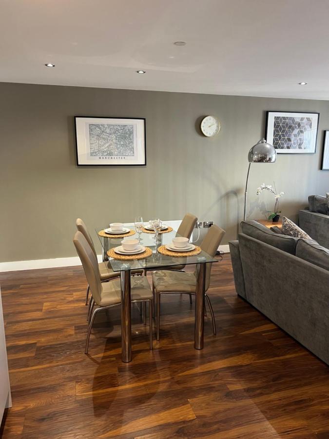Stunning Manchester City Centre Apartment! Ideal For Small Groups Buitenkant foto