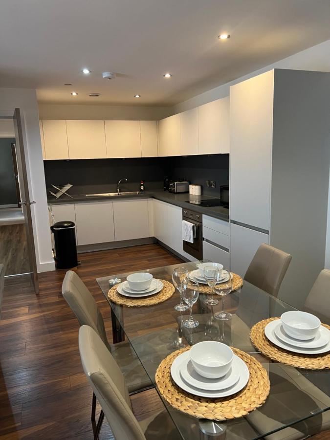 Stunning Manchester City Centre Apartment! Ideal For Small Groups Buitenkant foto